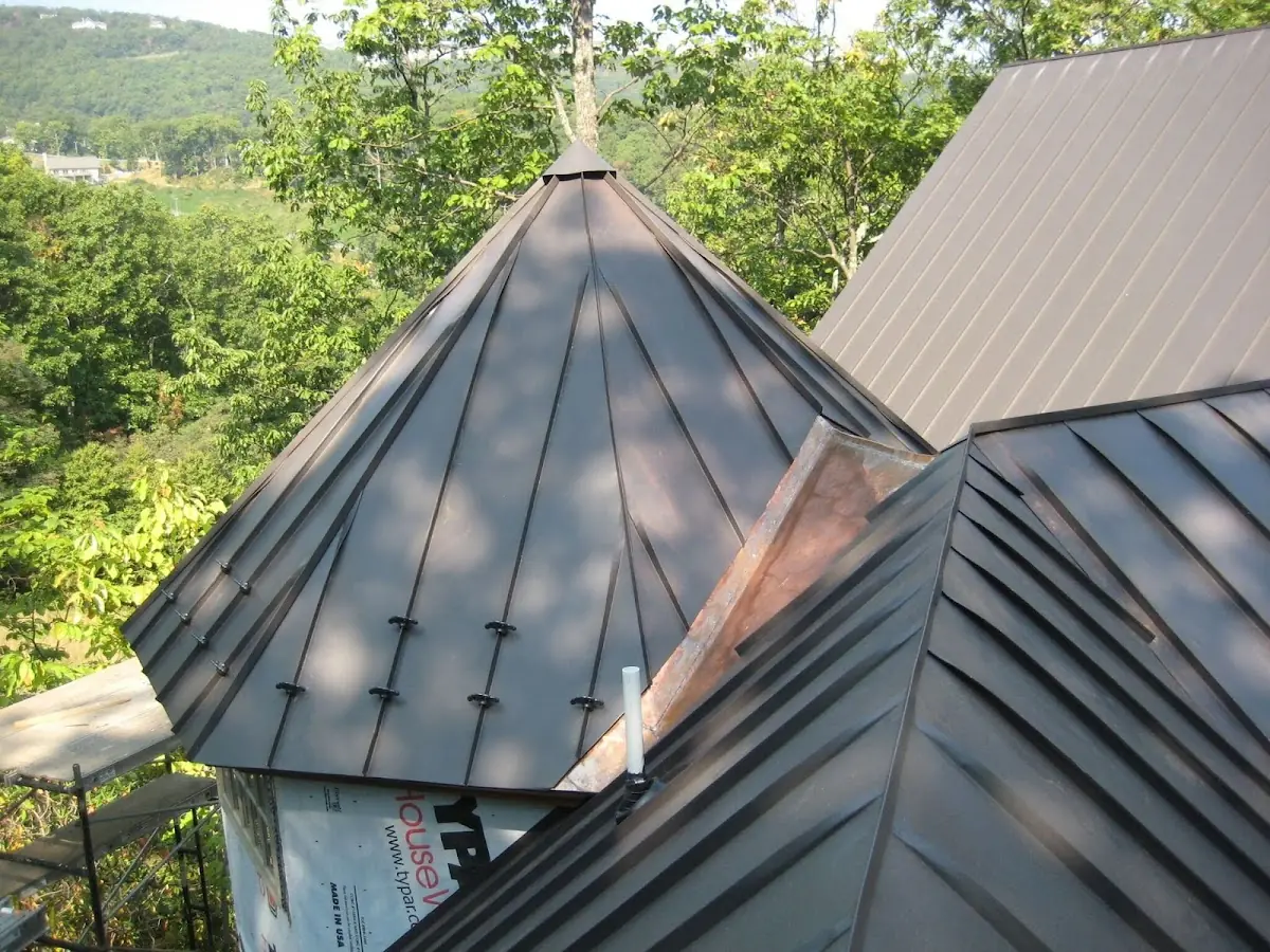 Professional Roof Tarp Installation by Craftsman Roofing in Range Corner